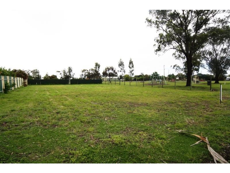 94 Nicholson Street, Dalby QLD 4405