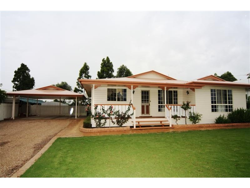 9 Azalea Court, Dalby QLD 4405