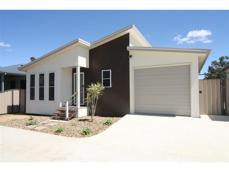 2/6 Jimbour Street, Dalby QLD 4405