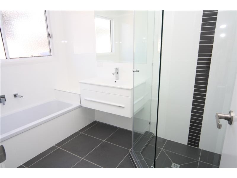 2/6 Jimbour Street, Dalby QLD 4405
