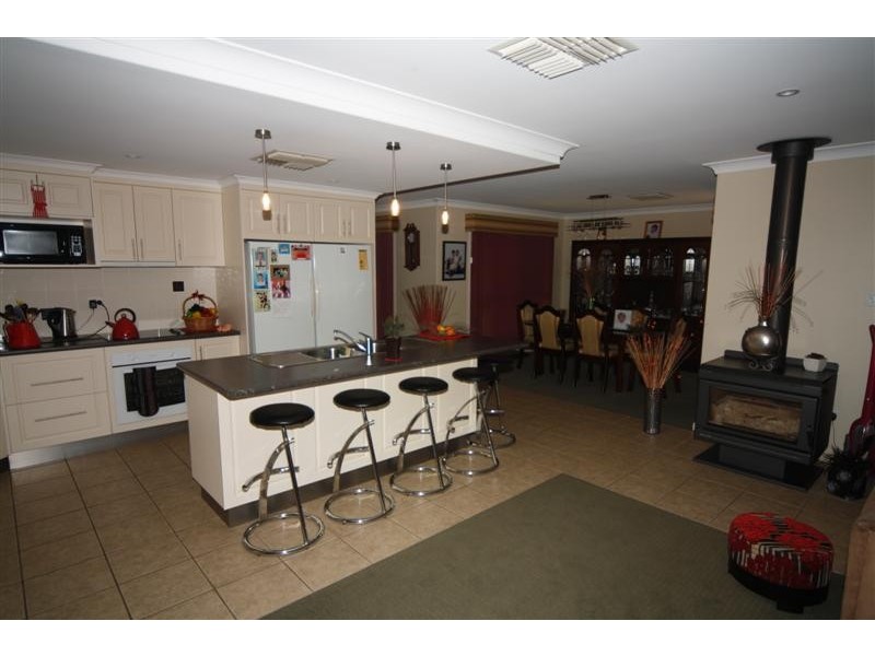 8 Jacaranda Court, Dalby QLD 4405