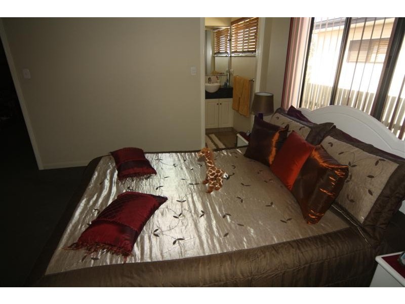 8 Jacaranda Court, Dalby QLD 4405