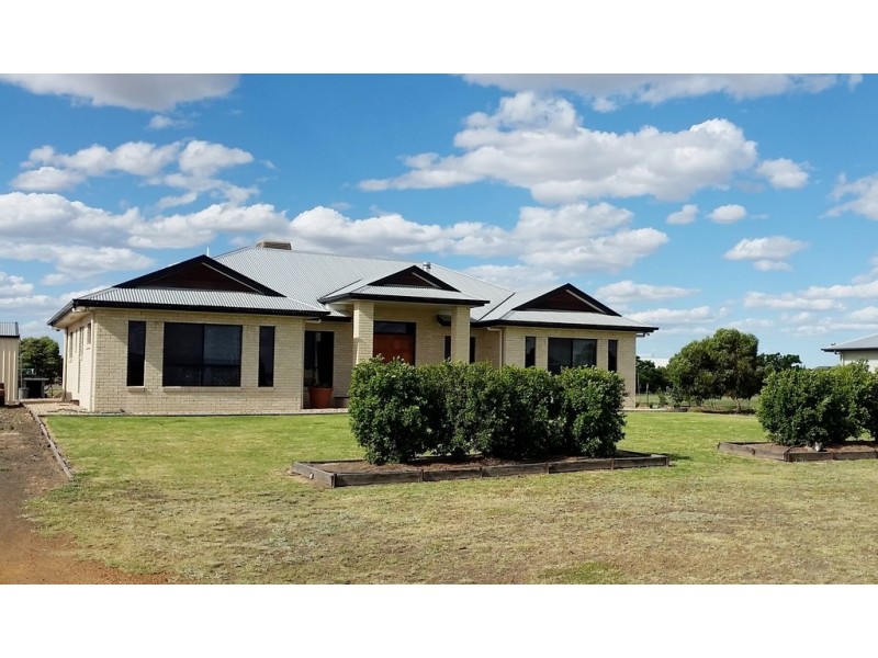 31 Diamond Drive, Dalby QLD 4405