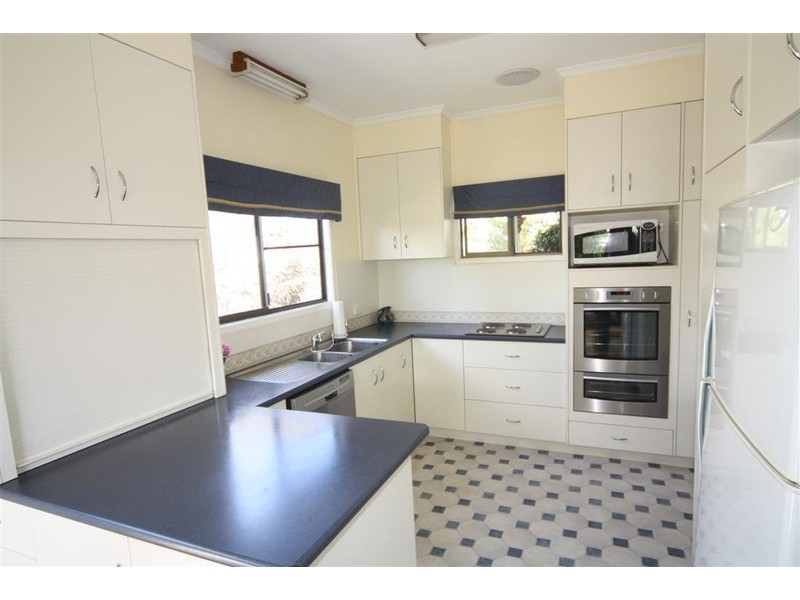 11 Swallow Street, Dalby QLD 4405