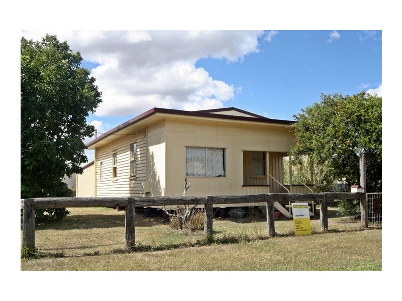 19 Bagot Street, Dalby QLD 4405