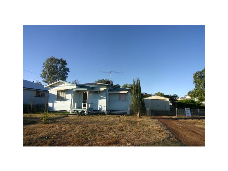 1 Blaxland Road, Dalby QLD 4405