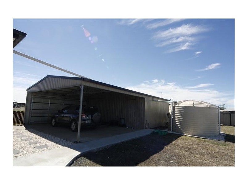 52 Diamond Drive, Dalby QLD 4405