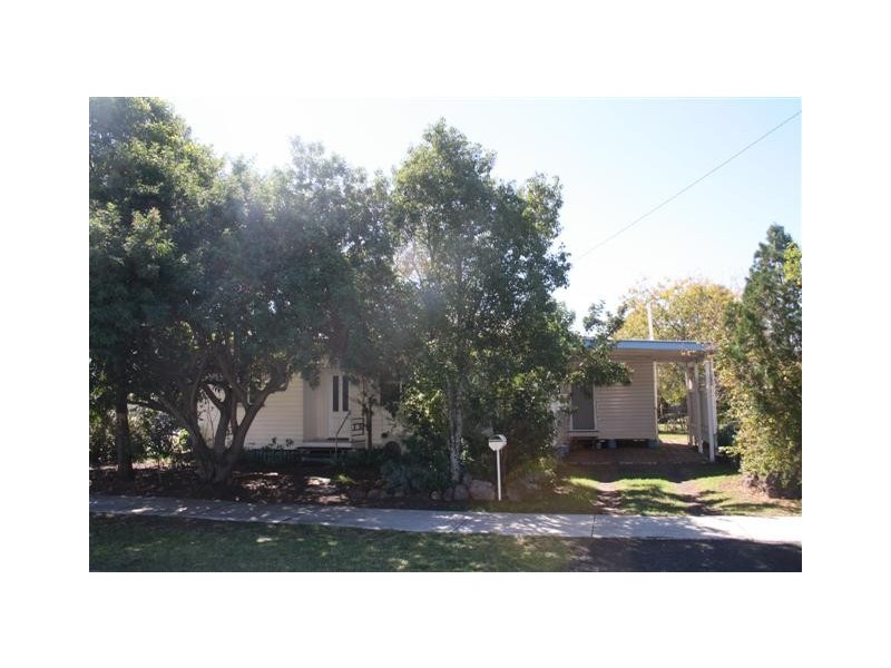 1 Moy Street, Dalby QLD 4405