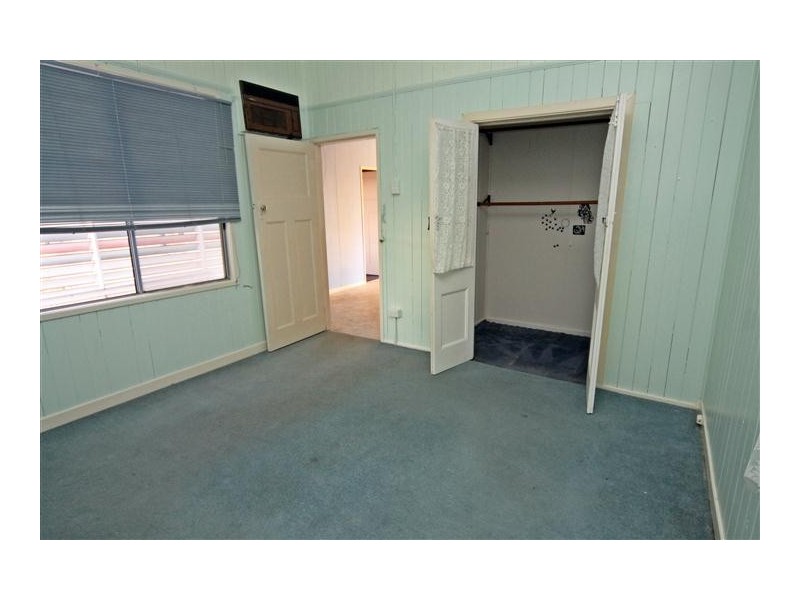 15 Wyley Street, Dalby QLD 4405