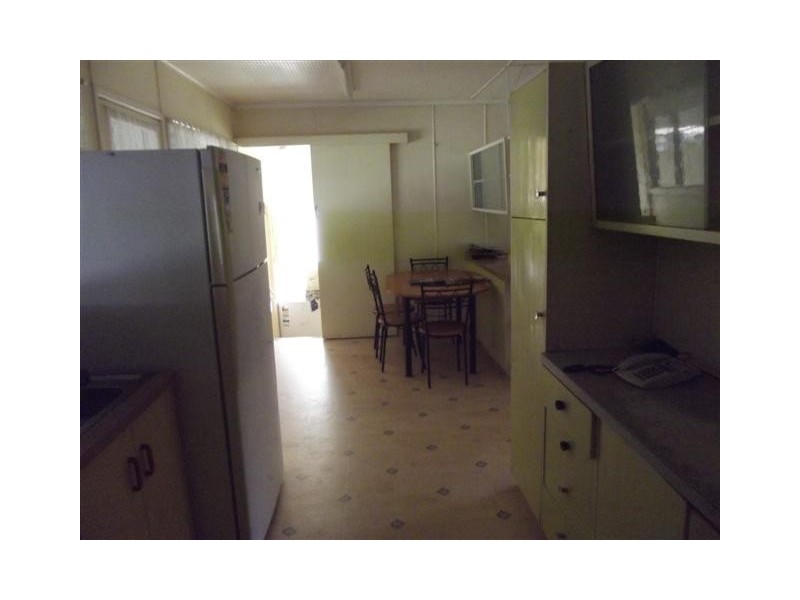 11 Walsh Street, Dalby QLD 4405