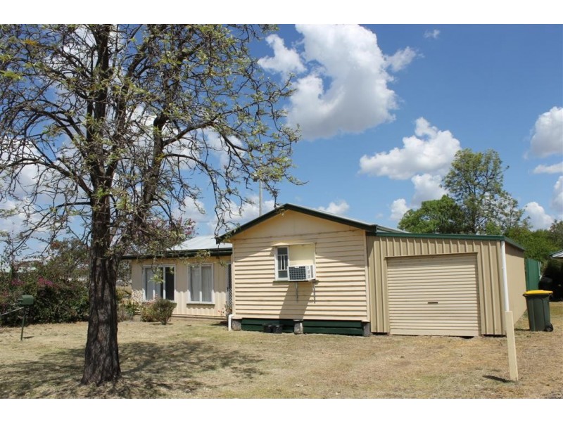 10 Stewart Street, Jandowae QLD 4410