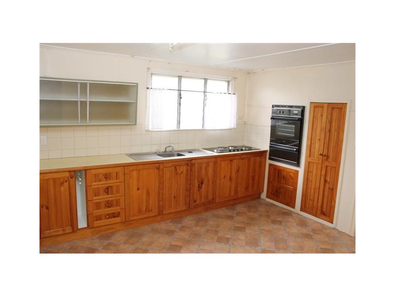 10 Stewart Street, Jandowae QLD 4410