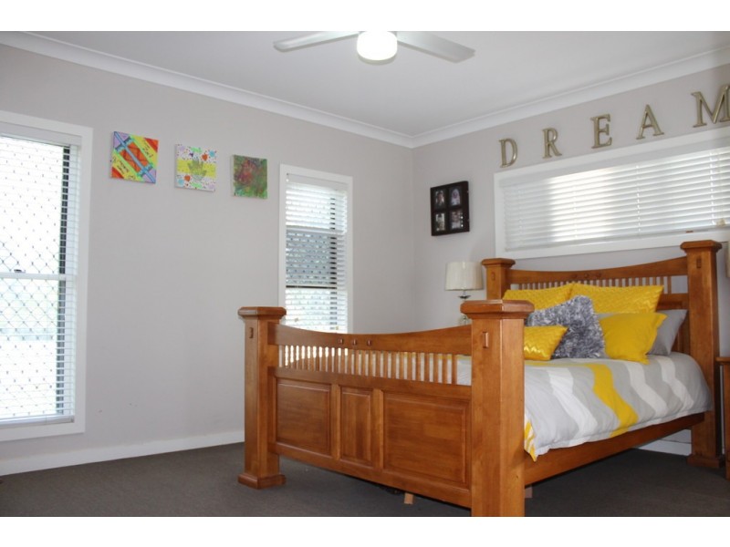 28 Vanessa Drive, Dalby QLD 4405