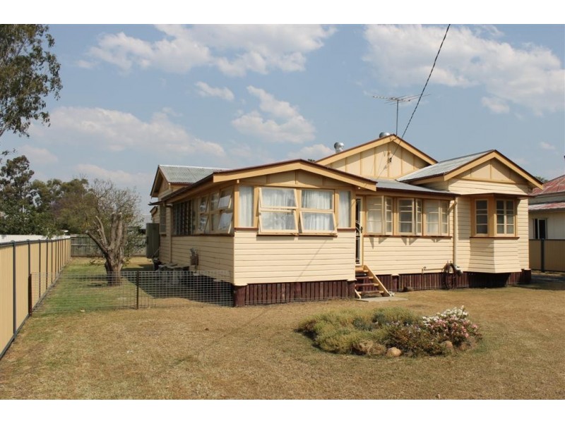 3 Myall Street, Dalby QLD 4405