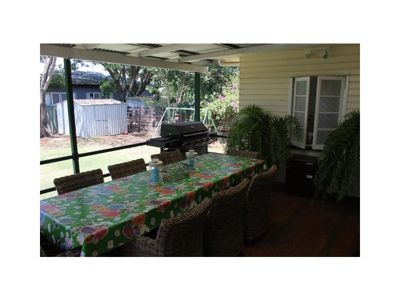 5 Pratten St, Dalby QLD 4405