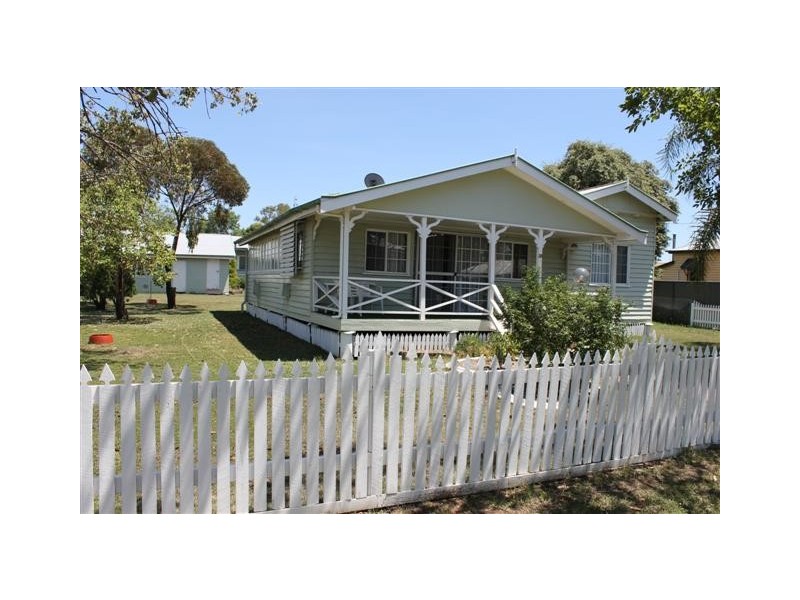 28 Arthur Street, Dalby QLD 4405