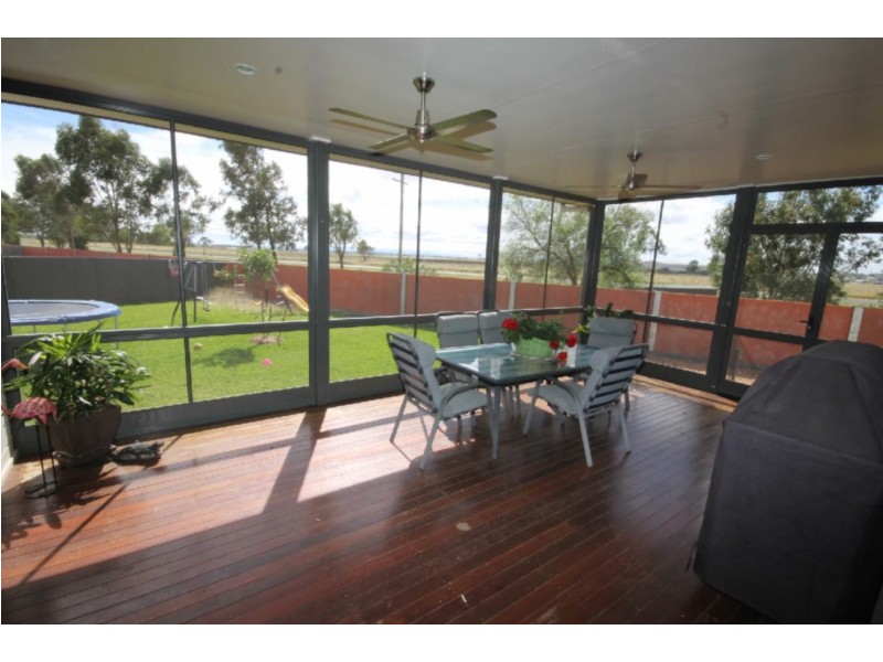 2 Gosden Drive, Dalby QLD 4405