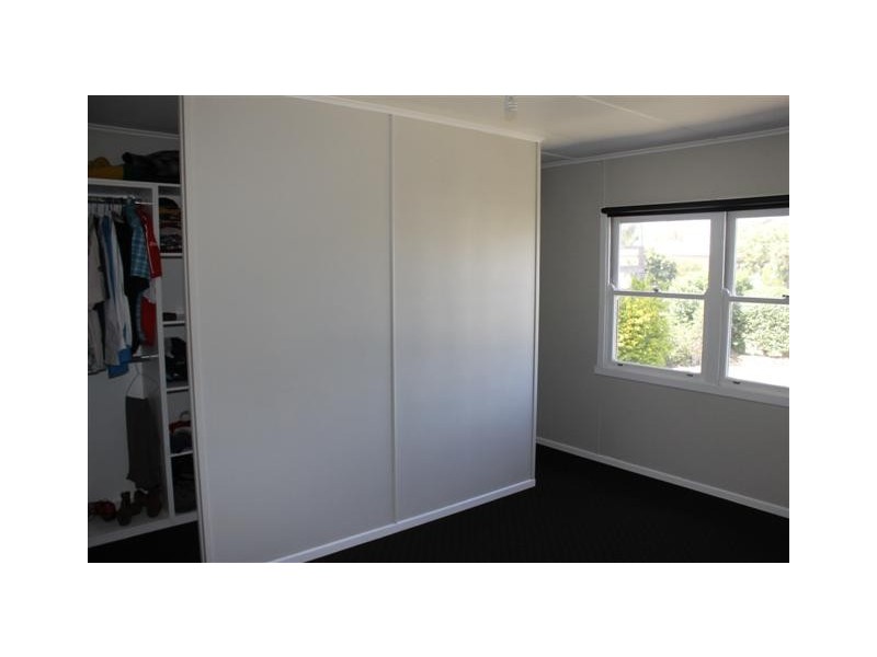 98 Edward Street, Dalby QLD 4405