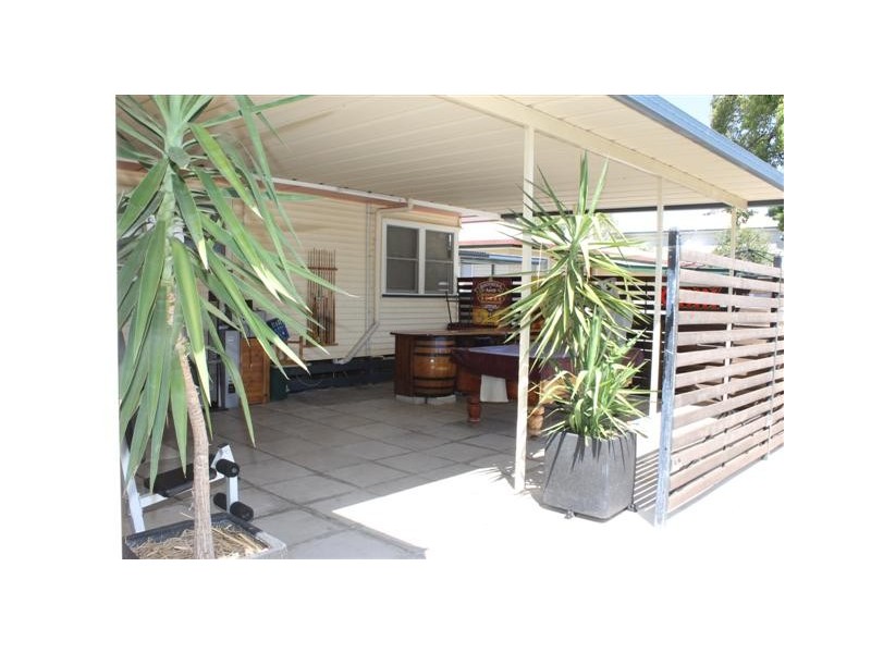 98 Edward Street, Dalby QLD 4405