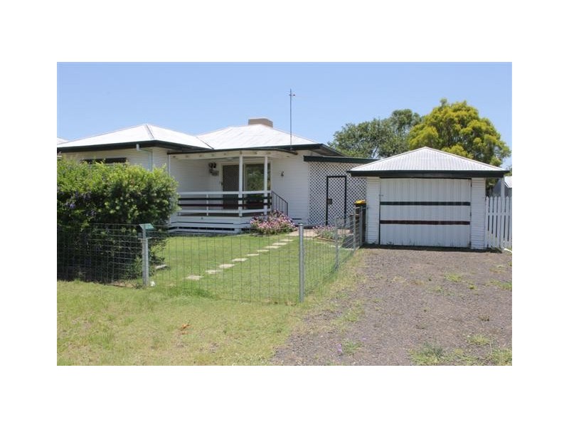 19 Loam Street, Dalby QLD 4405