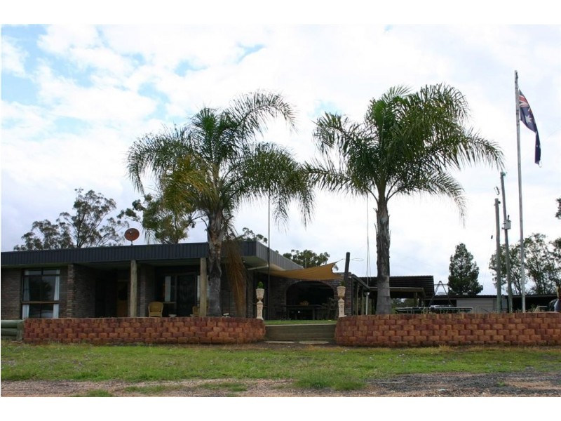 196 OLD BURRANDOWAN ROAD, Dalby QLD 4405