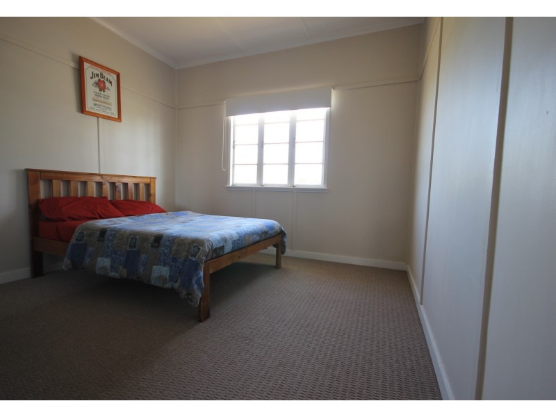 120 Bunya Street, Dalby QLD 4405