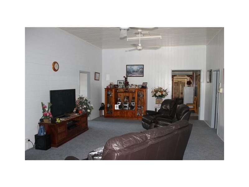 26 Pratten Street, Dalby QLD 4405