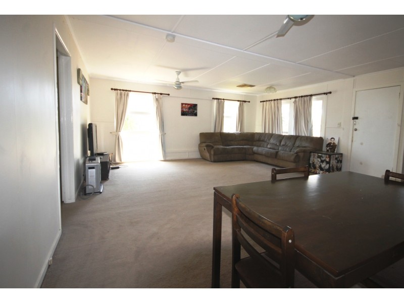 54 Drury Street, Dalby QLD 4405