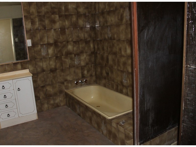 95 Pratten, Dalby QLD 4405