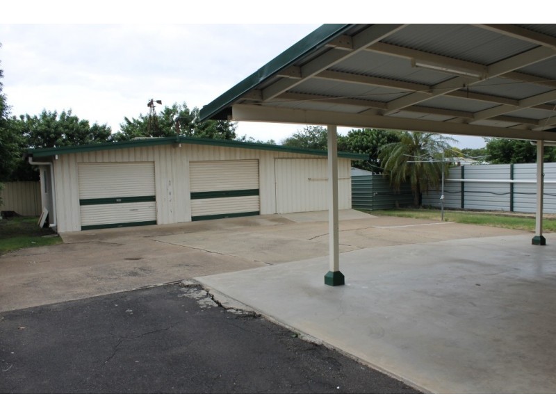 95 Pratten, Dalby QLD 4405