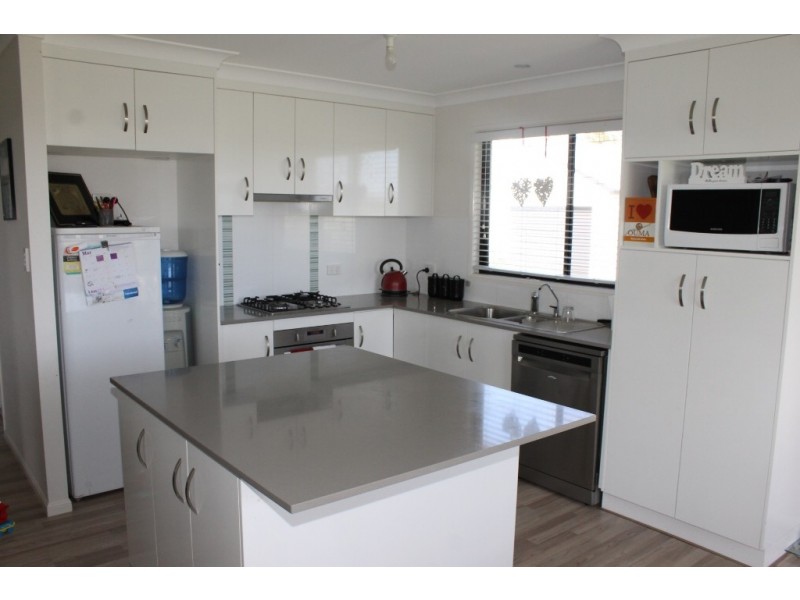13 James Cook Drive, Dalby QLD 4405