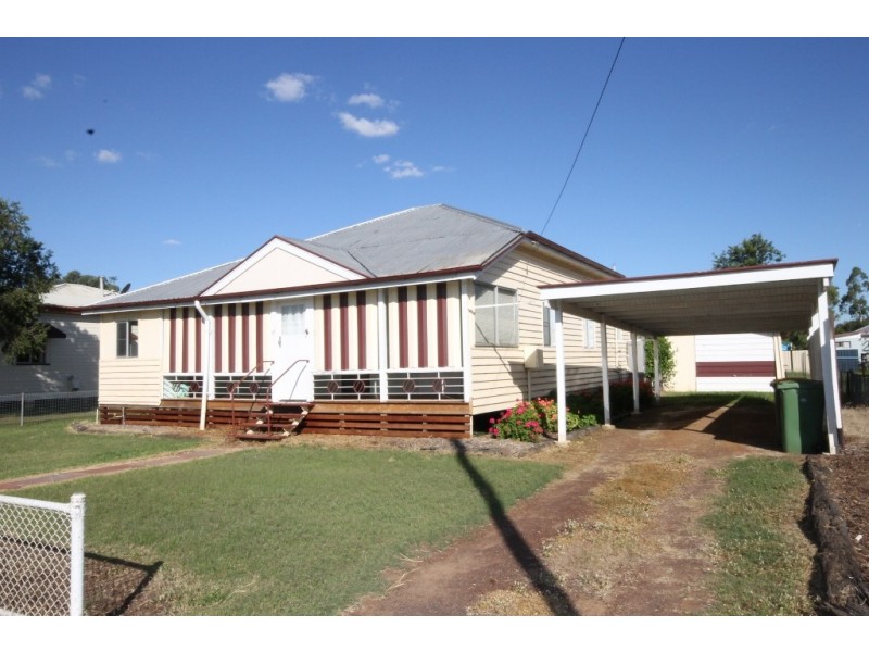 27 Garrow, Dalby QLD 4405
