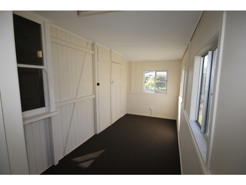 27 Garrow, Dalby QLD 4405