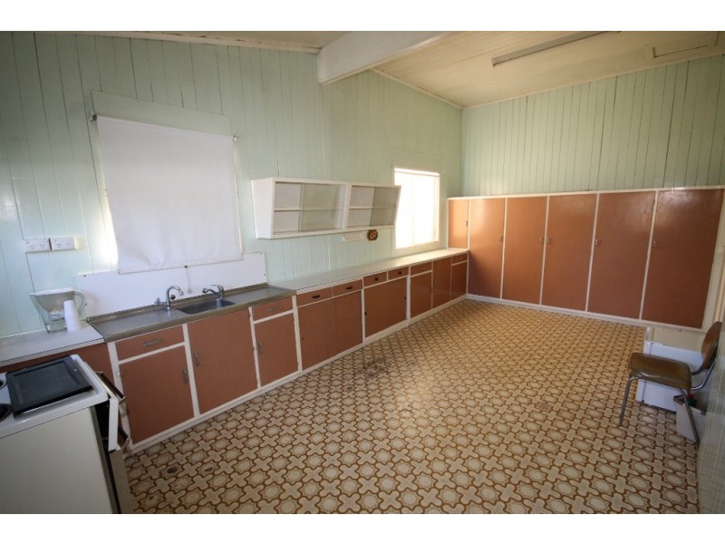 27 Garrow, Dalby QLD 4405