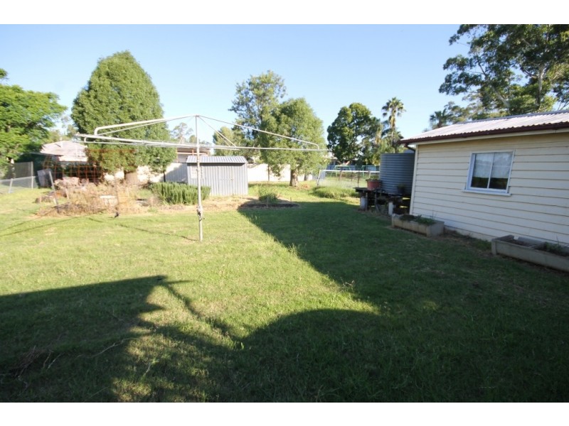 27 Garrow, Dalby QLD 4405