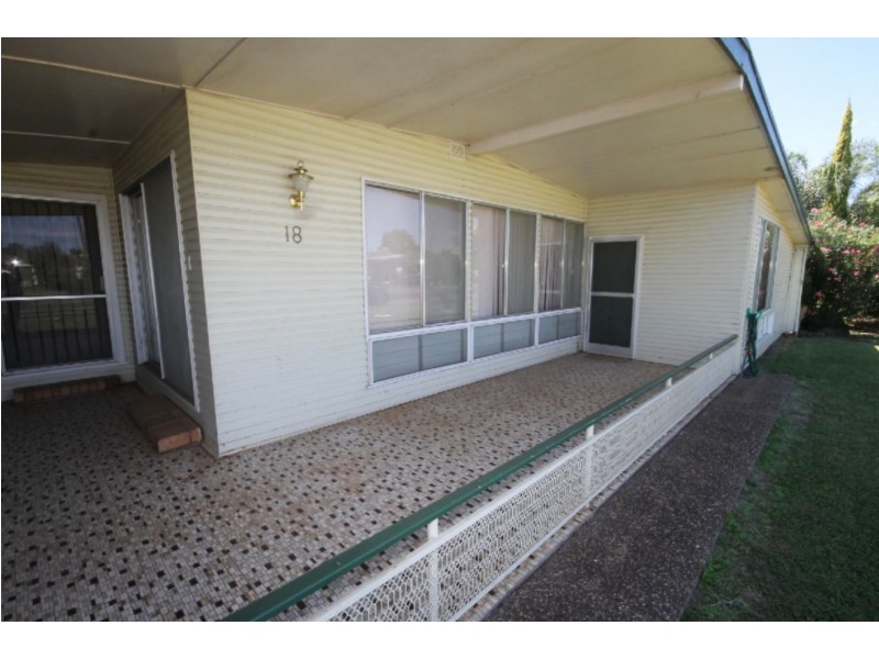 18 Hall Street, Dalby QLD 4405