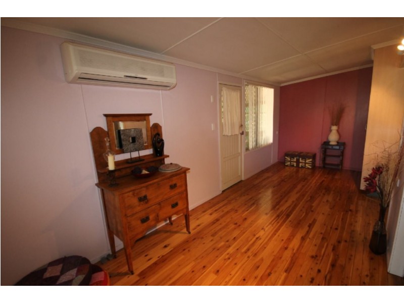 18 Hall Street, Dalby QLD 4405