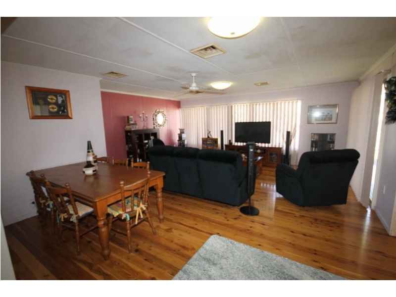 18 Hall Street, Dalby QLD 4405