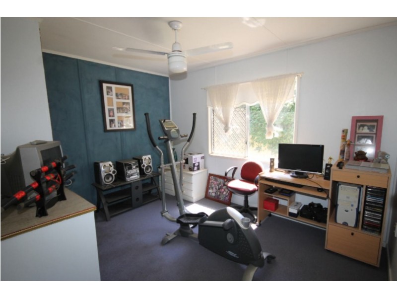 18 Hall Street, Dalby QLD 4405