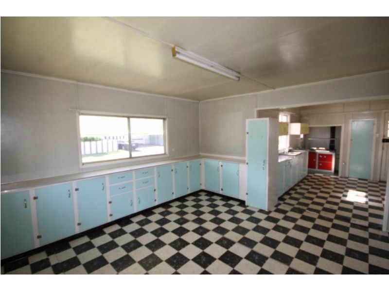 33 Myall Street, Dalby QLD 4405