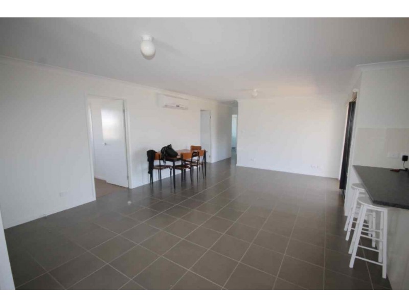 19 Barry Place, Dalby QLD 4405