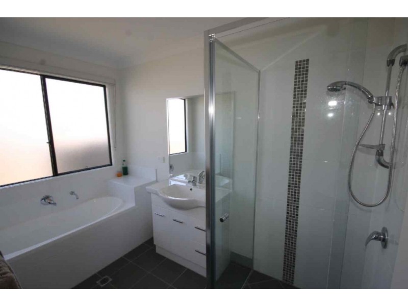 19 Barry Place, Dalby QLD 4405