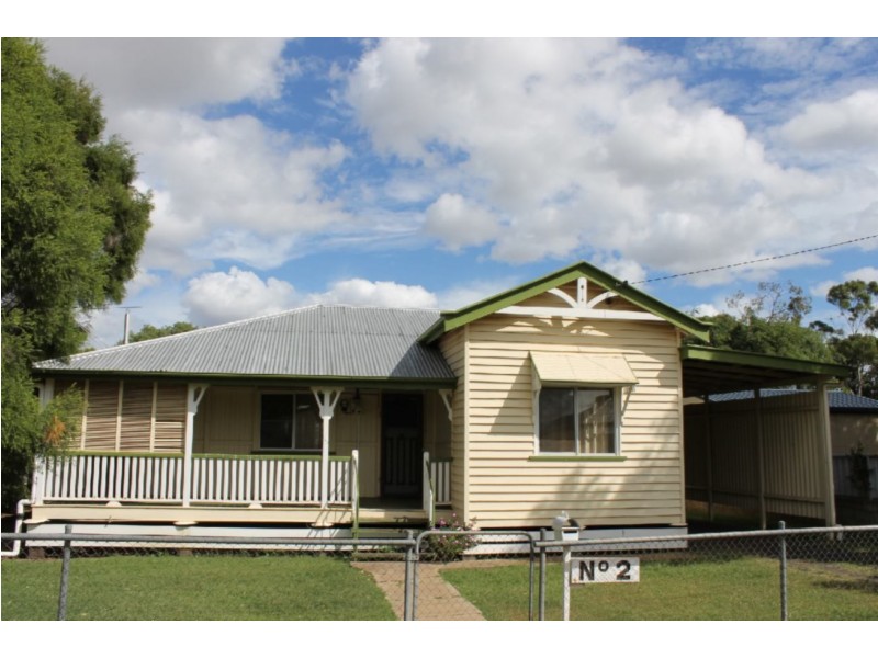 2 Loam Street, Dalby QLD 4405