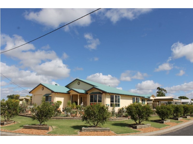 4 Agnes Street, Dalby QLD 4405