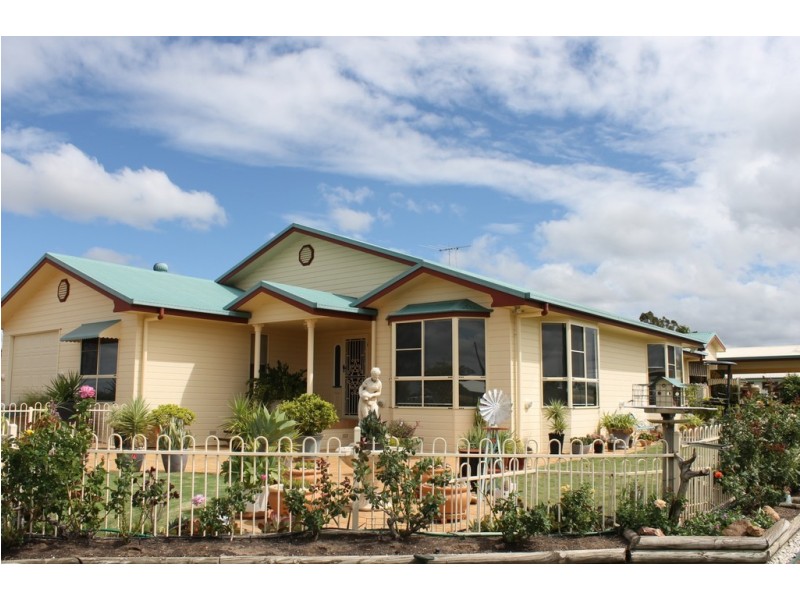 4 Agnes Street, Dalby QLD 4405