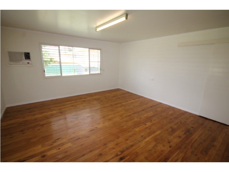 4 Bagot Street, Dalby QLD 4405