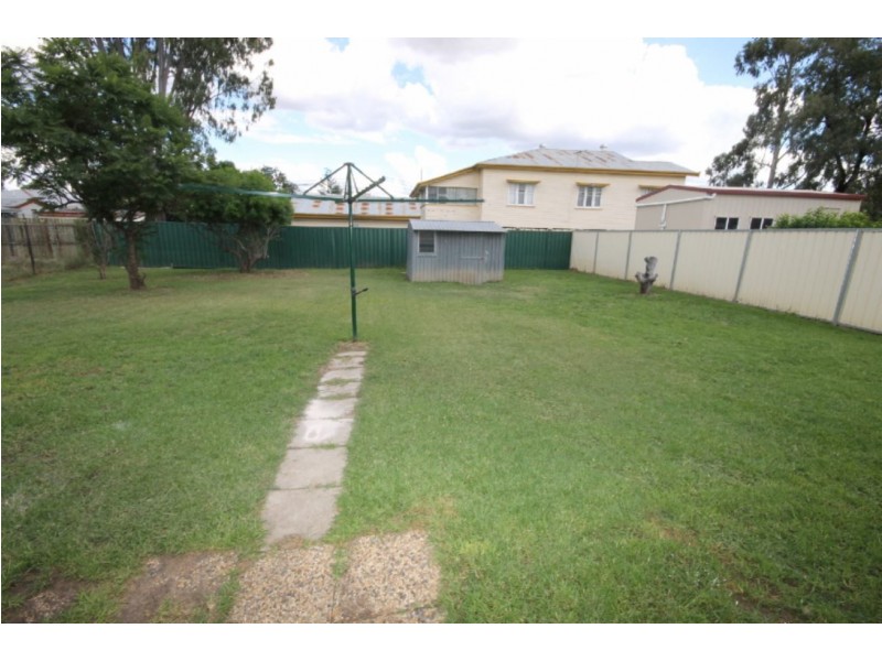 4 Bagot Street, Dalby QLD 4405