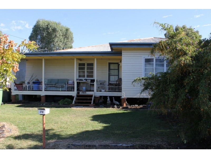 76 Nicholson Street, Dalby QLD 4405