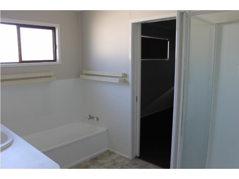 32 Edward Street, Dalby QLD 4405