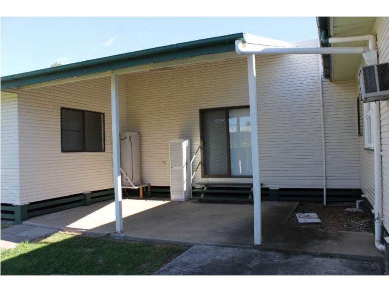 32 Edward Street, Dalby QLD 4405
